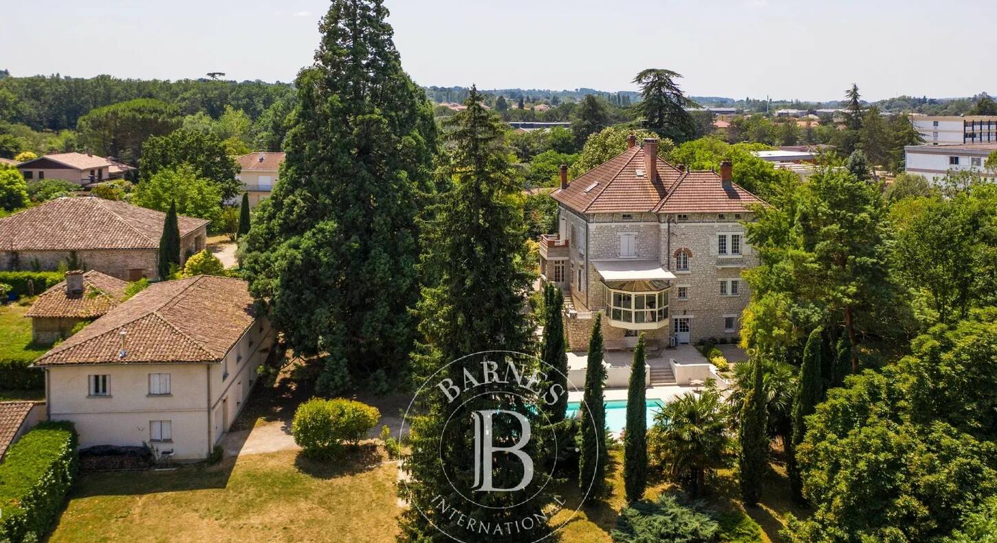 Show - BARNES Agency, luxury real estate in Toulouse