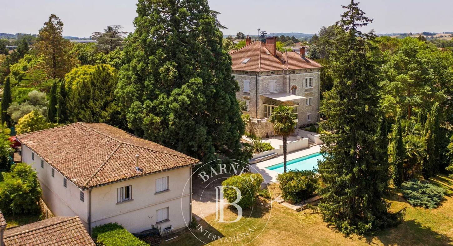 Show - BARNES Agency, luxury real estate in Toulouse