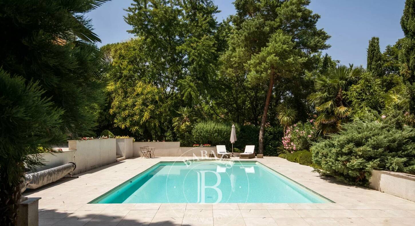 Show - BARNES Agency, luxury real estate in Toulouse