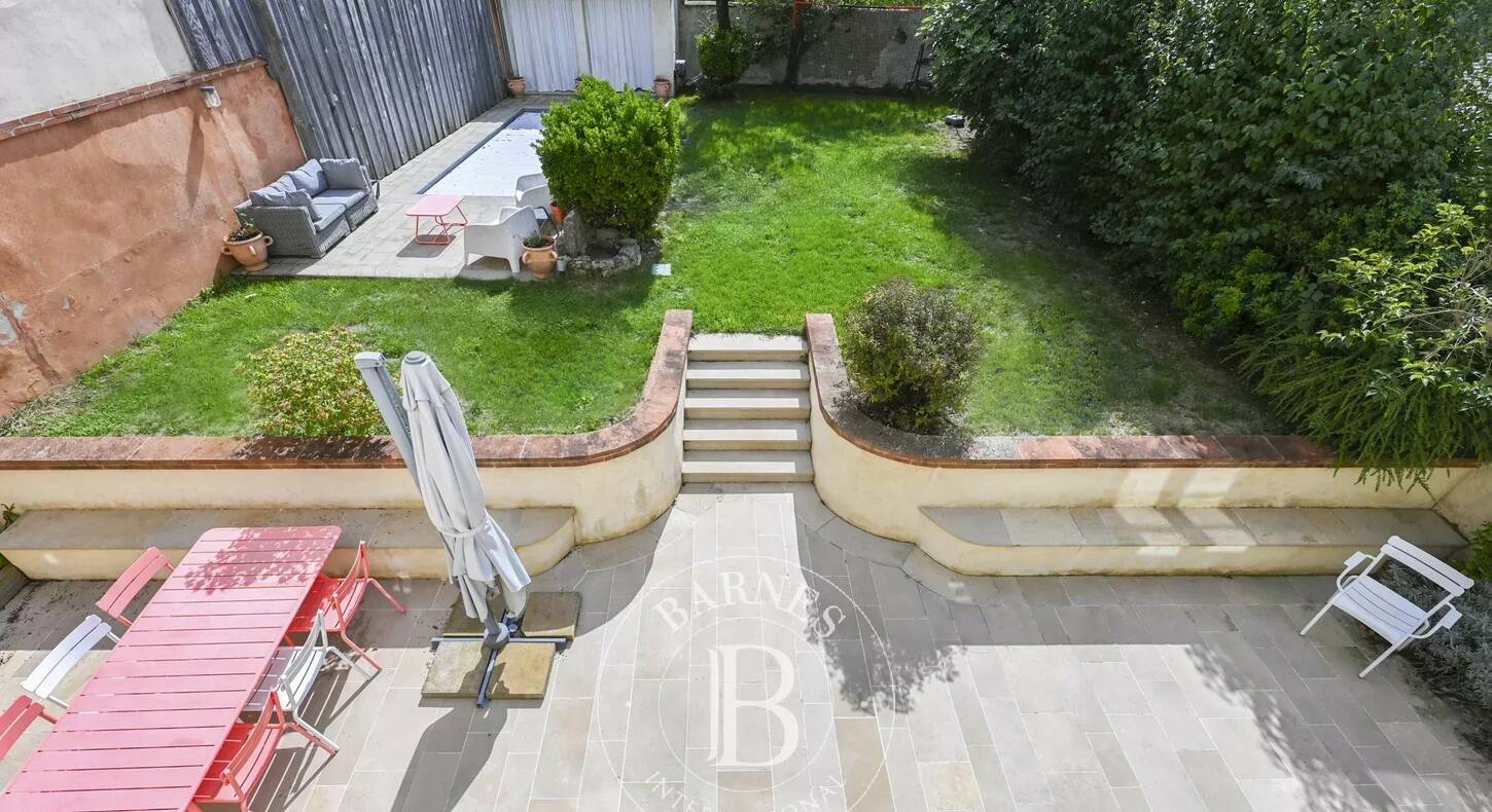 Show - BARNES Agency, luxury real estate in Toulouse