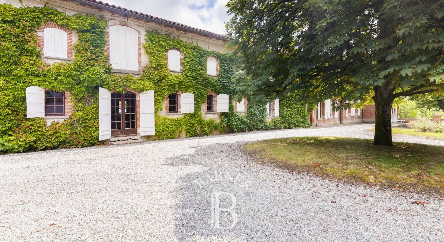 Show - BARNES Toulouse - Immobilier de luxe, appartements et maisons de prestige à Toulouse