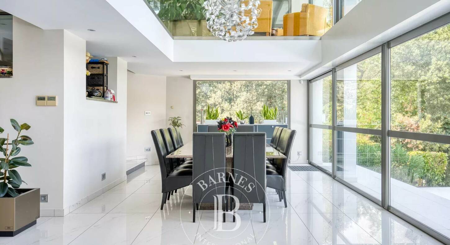Show - BARNES Toulouse - Immobilier de luxe, appartements et maisons de prestige à Toulouse