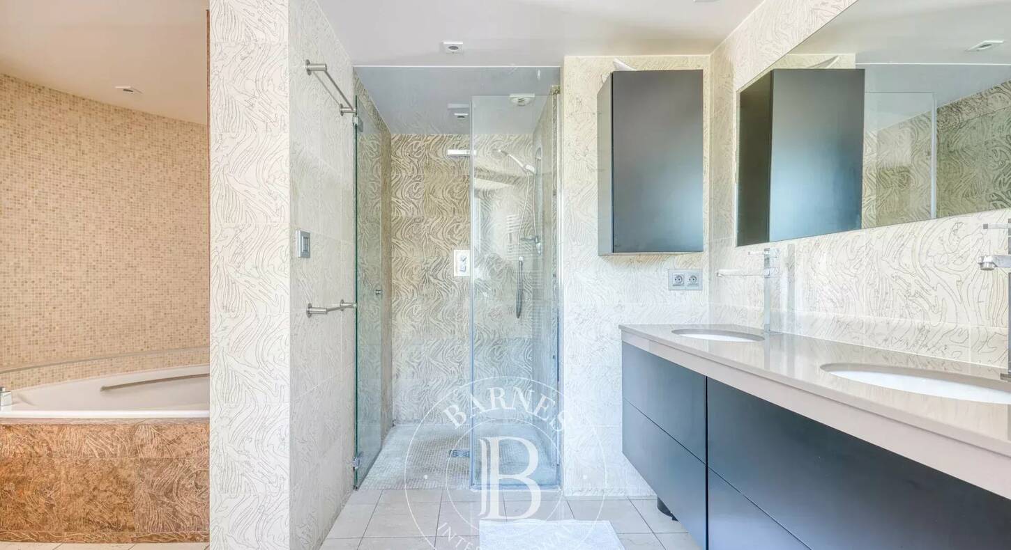 Show - BARNES Toulouse - Immobilier de luxe, appartements et maisons de prestige à Toulouse