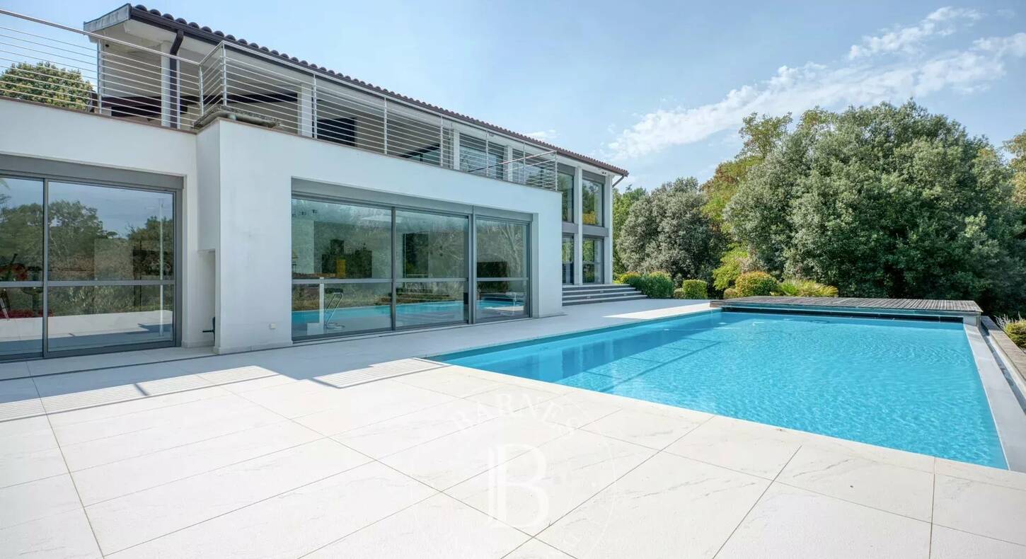 Show - BARNES Toulouse - Immobilier de luxe, appartements et maisons de prestige à Toulouse