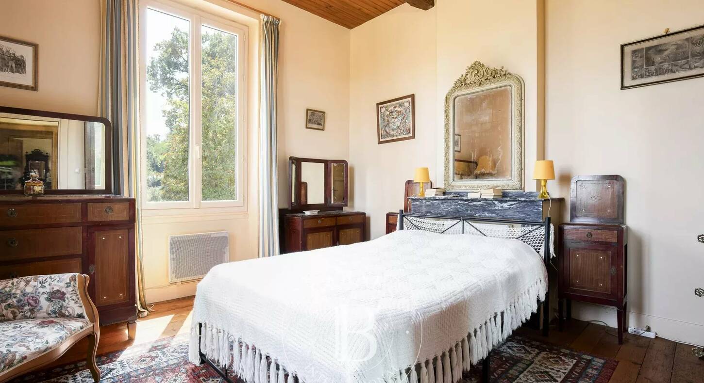 Show - BARNES Agency, luxury real estate in Toulouse