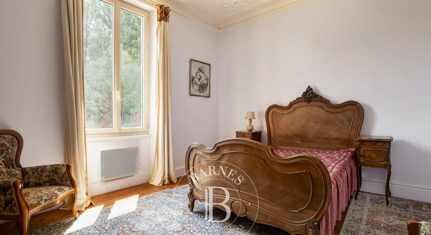 Show - BARNES Agency, luxury real estate in Toulouse