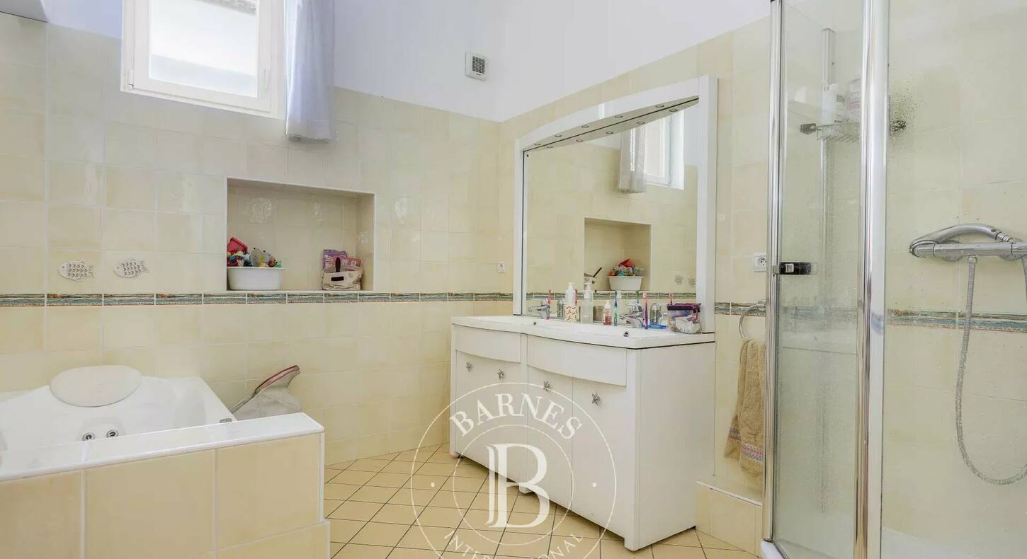 Show - BARNES Agency, luxury real estate in Toulouse