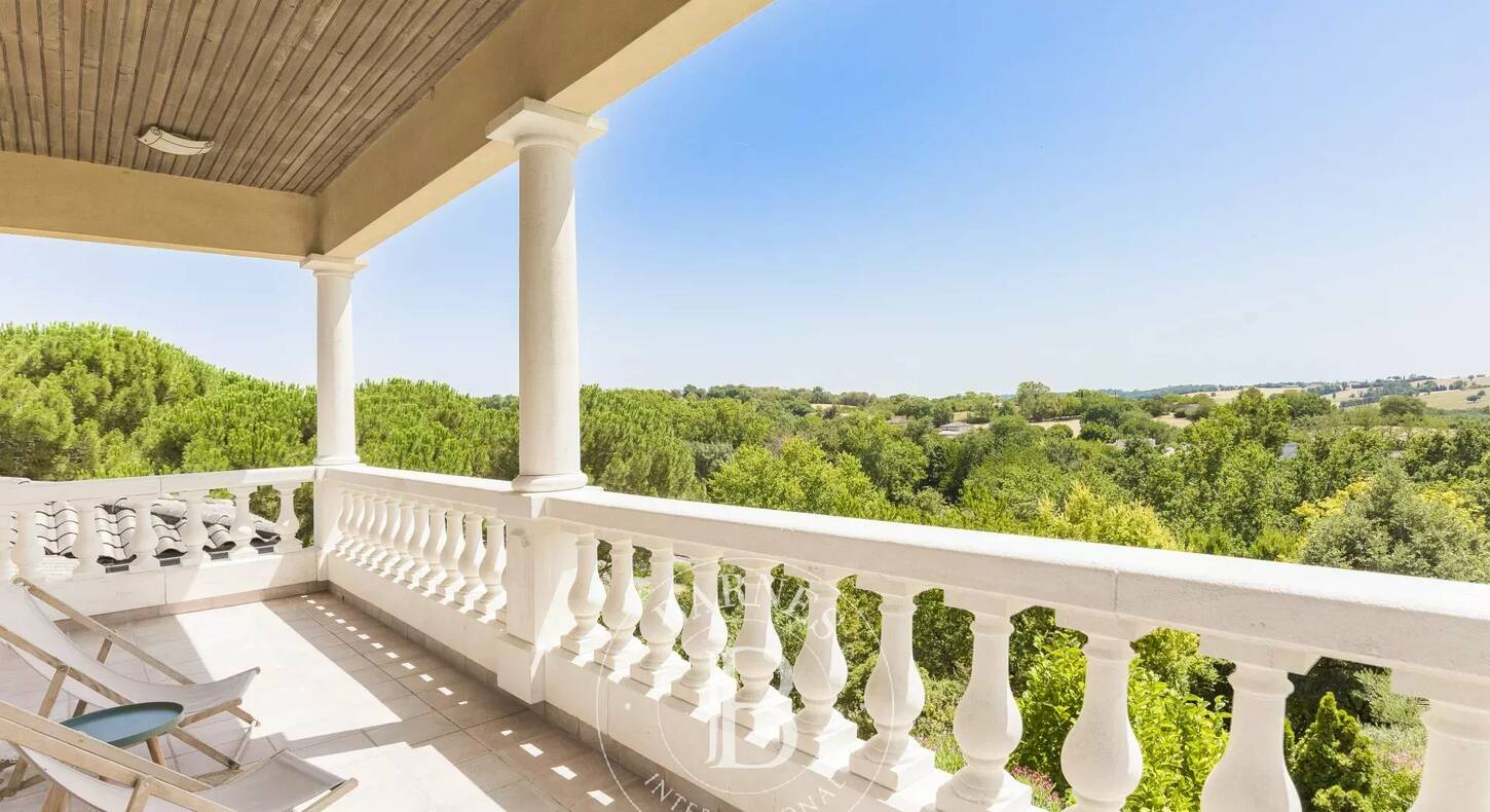 Show - BARNES Toulouse - Immobilier de luxe, appartements et maisons de prestige à Toulouse