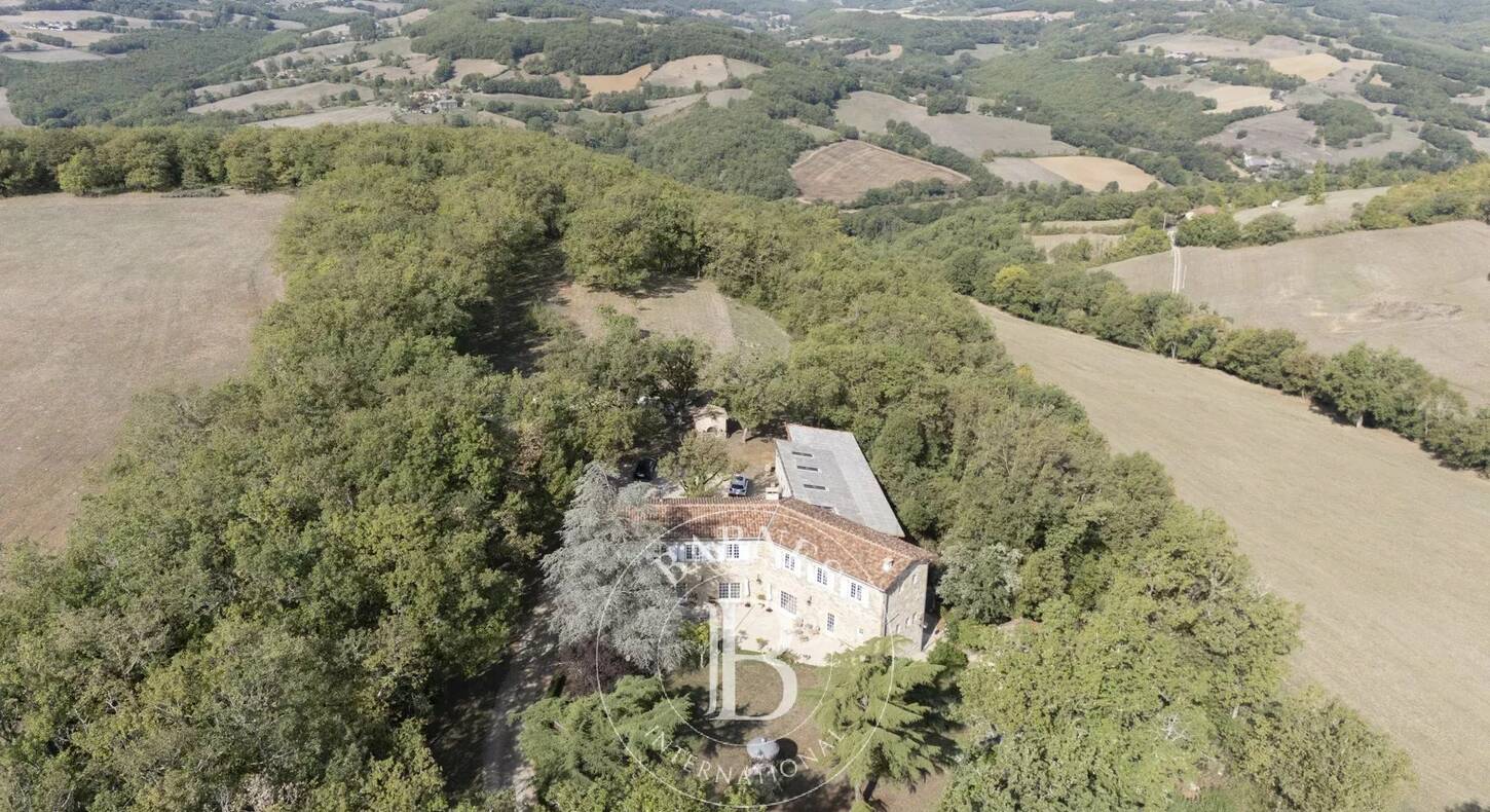 Show - BARNES Agency, luxury real estate in Toulouse
