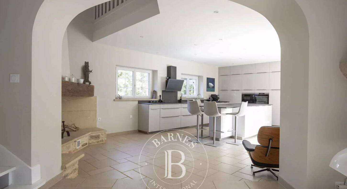 Show - BARNES Agency, luxury real estate in Toulouse