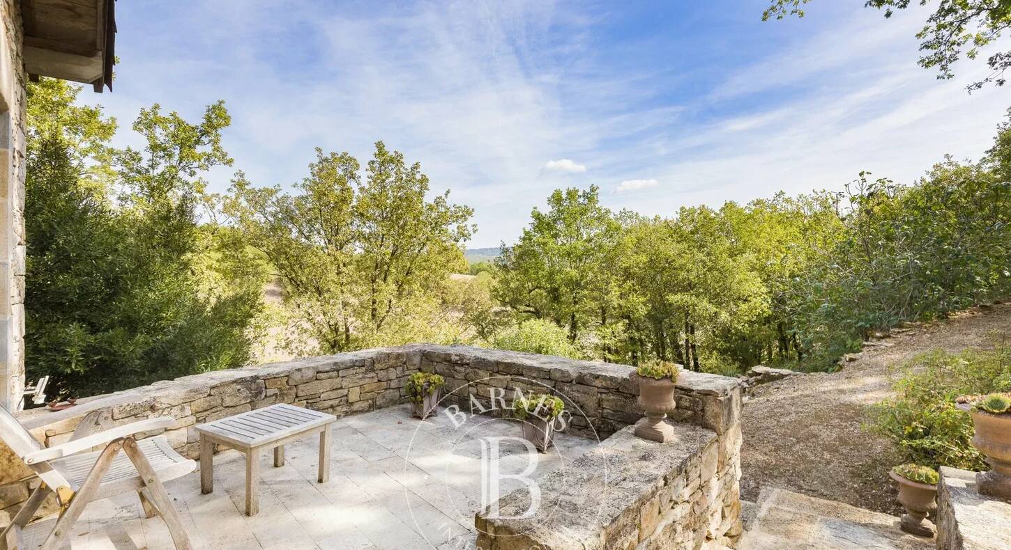 Show - BARNES Agency, luxury real estate in Toulouse