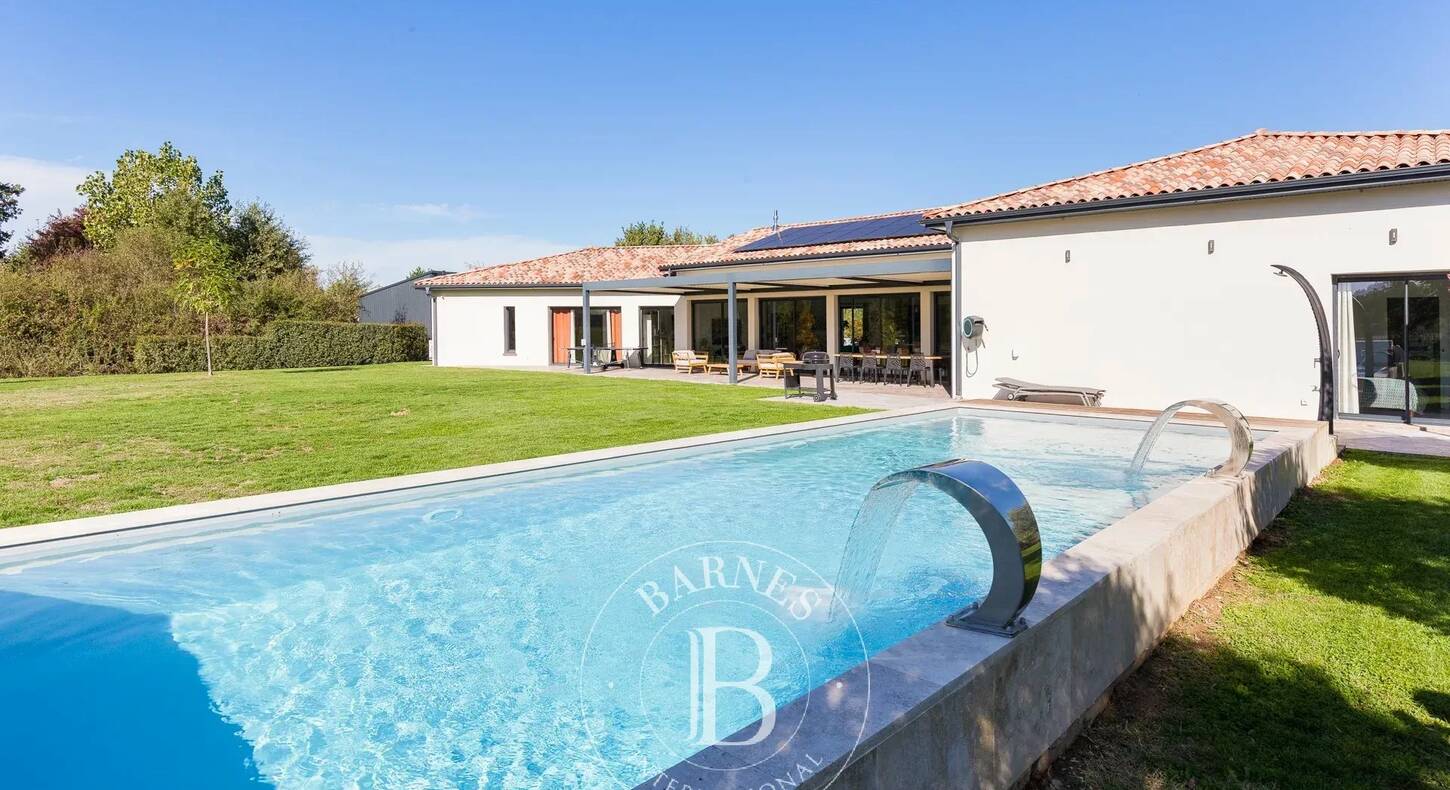 Show - BARNES Toulouse - Immobilier de luxe, appartements et maisons de prestige à Toulouse