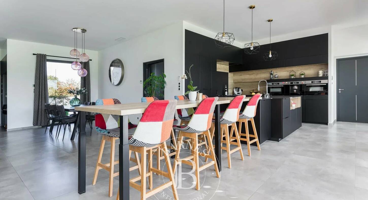 Show - BARNES Toulouse - Immobilier de luxe, appartements et maisons de prestige à Toulouse