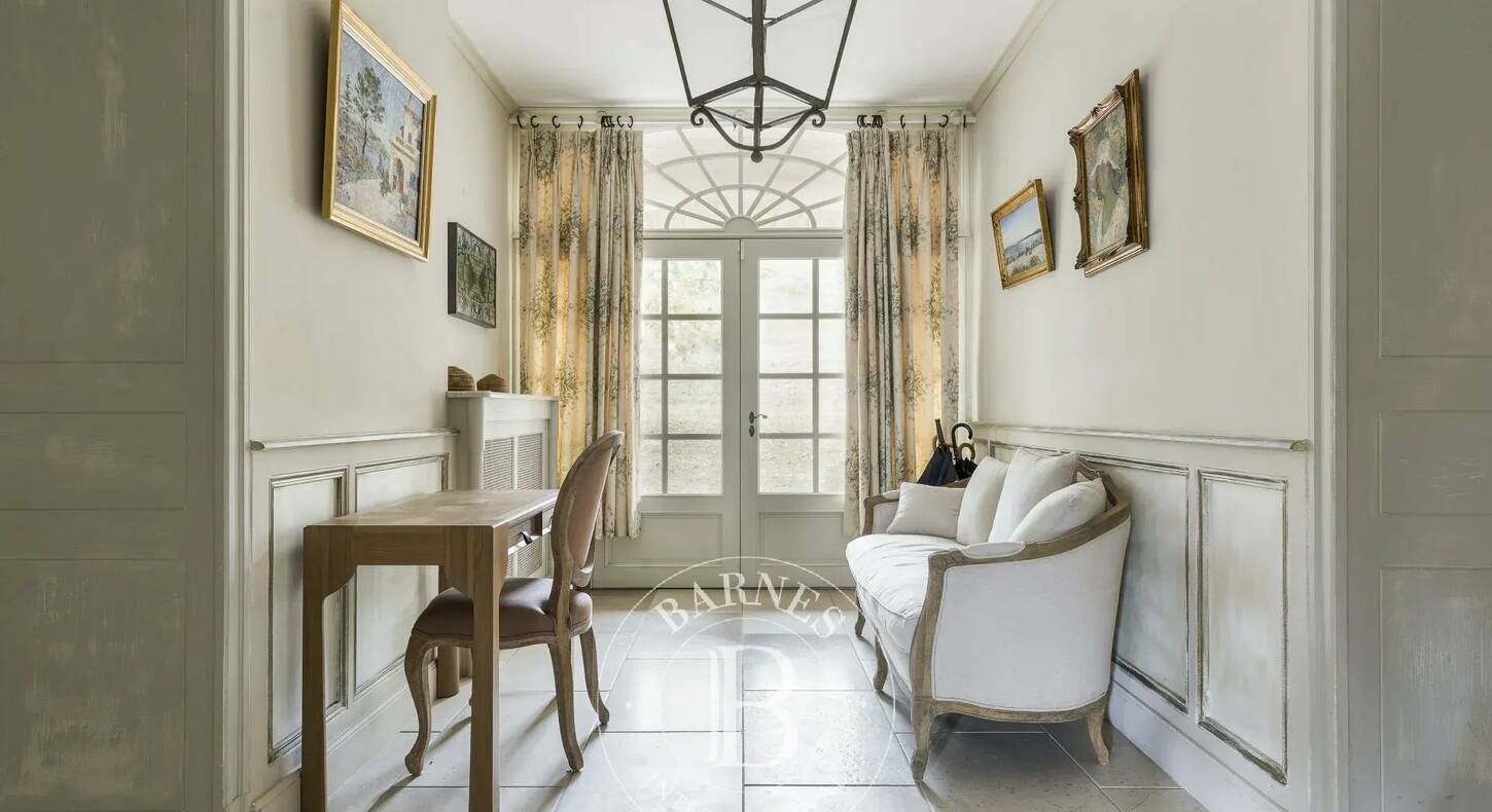 Show - BARNES Agency, luxury real estate in Toulouse