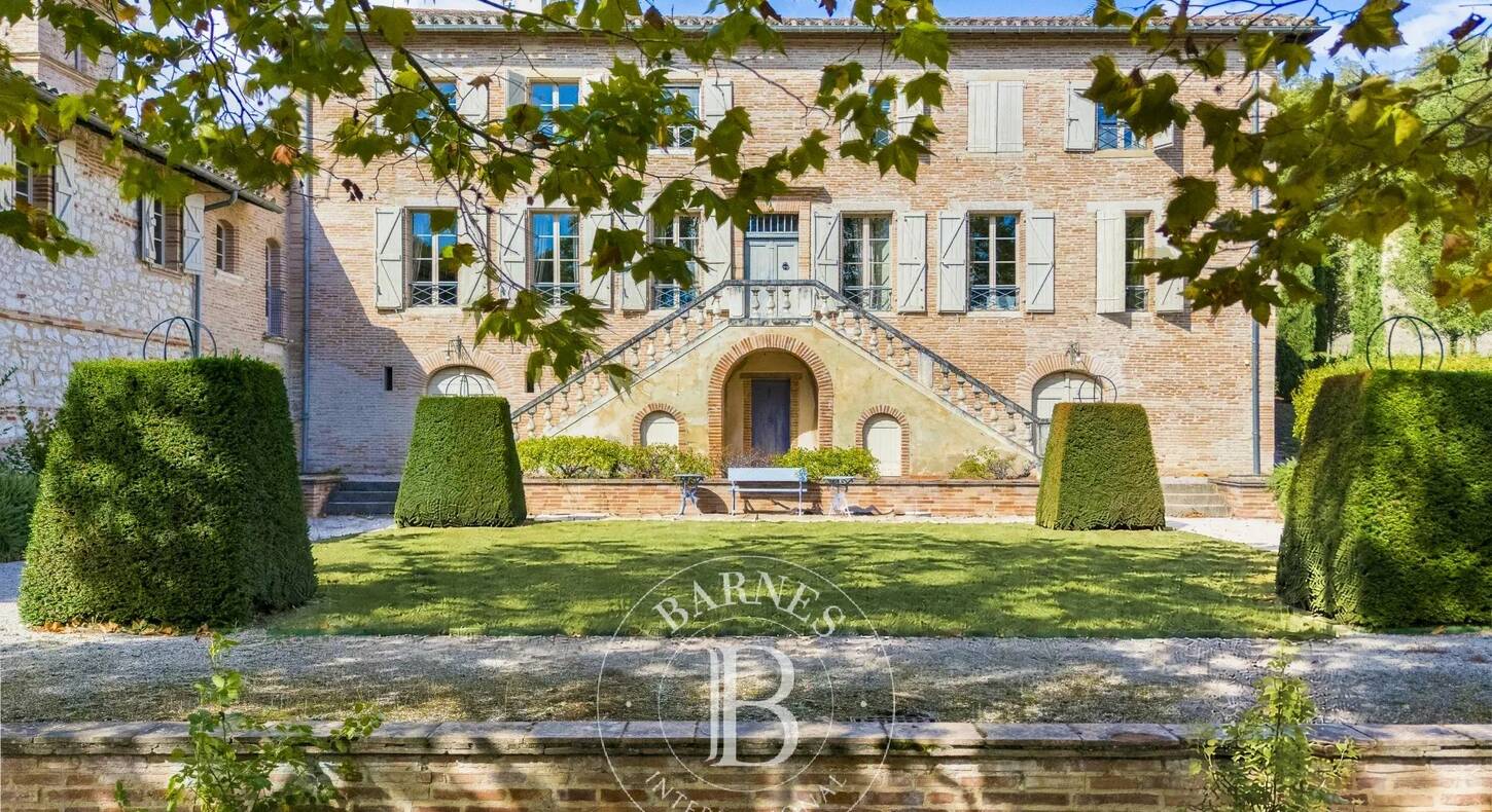 Show - BARNES Agency, luxury real estate in Toulouse