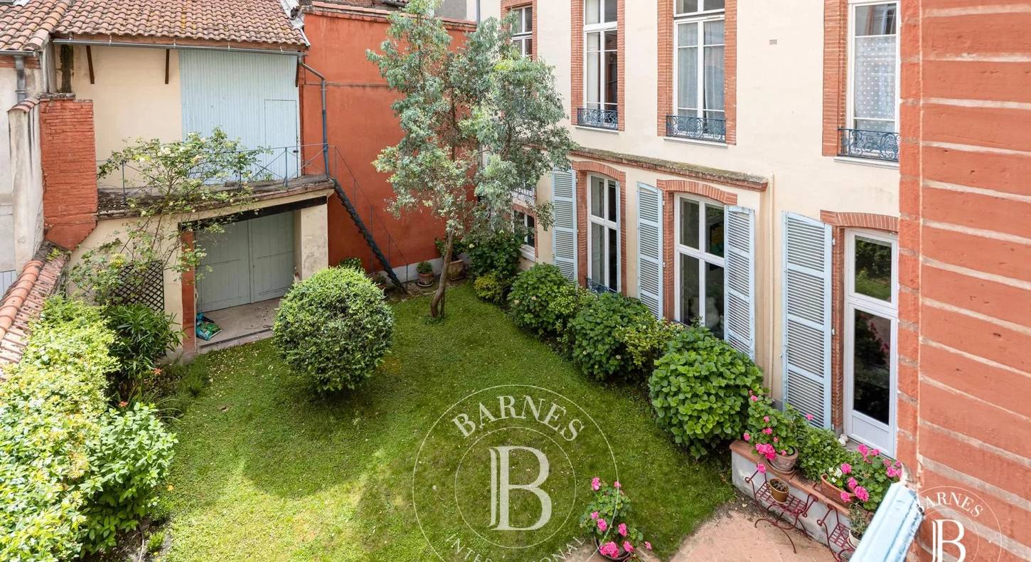 Show - BARNES Toulouse - Immobilier de luxe, appartements et maisons de prestige à Toulouse