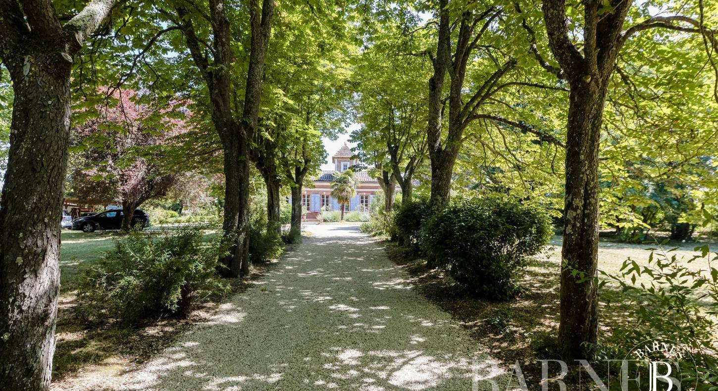 Show - BARNES Toulouse - Immobilier de luxe, appartements et maisons de prestige à Toulouse
