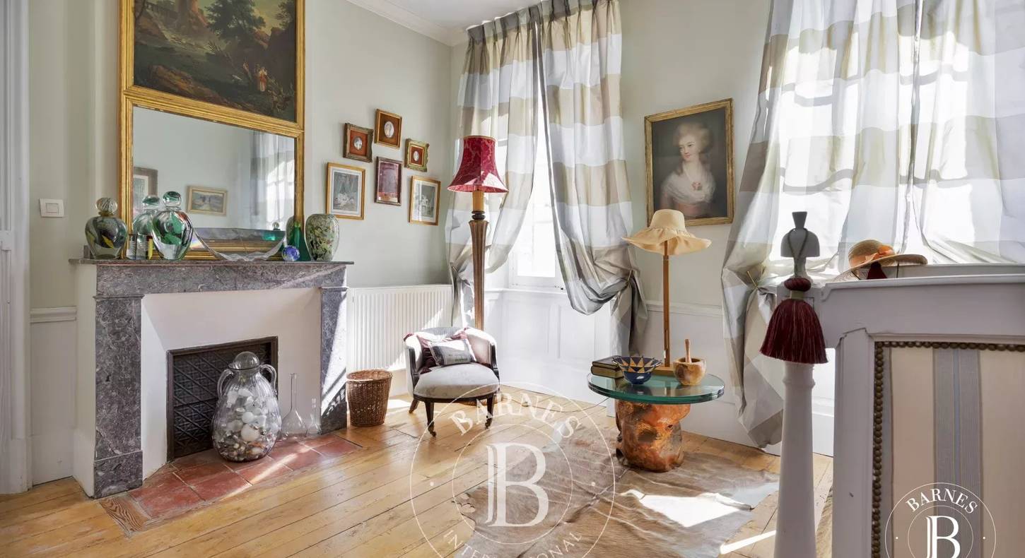 Show - BARNES Toulouse - Immobilier de luxe, appartements et maisons de prestige à Toulouse