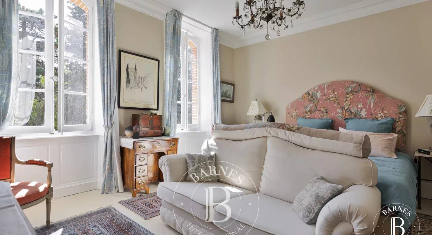 Show - BARNES Toulouse - Immobilier de luxe, appartements et maisons de prestige à Toulouse