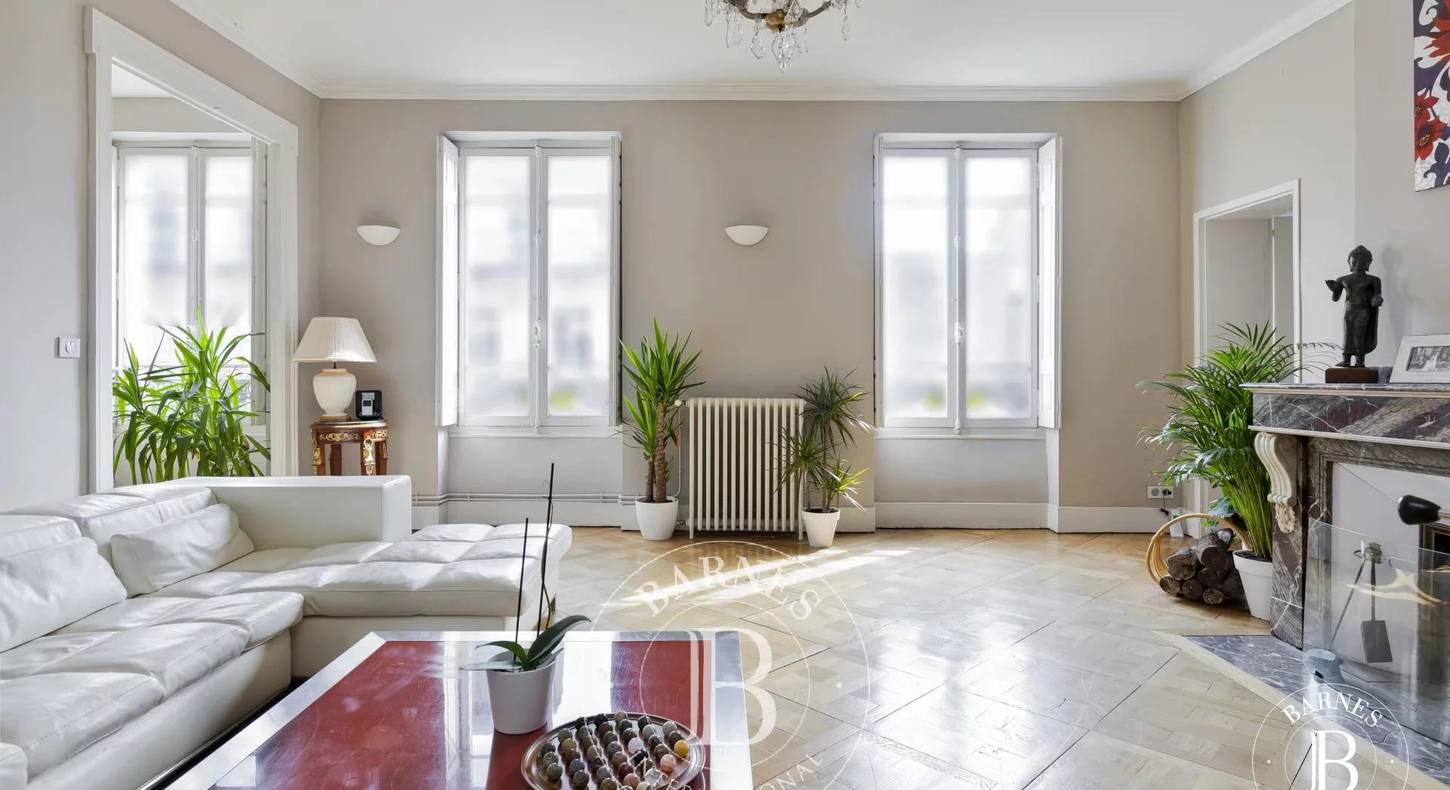 Show - BARNES Toulouse - Immobilier de luxe, appartements et maisons de prestige à Toulouse
