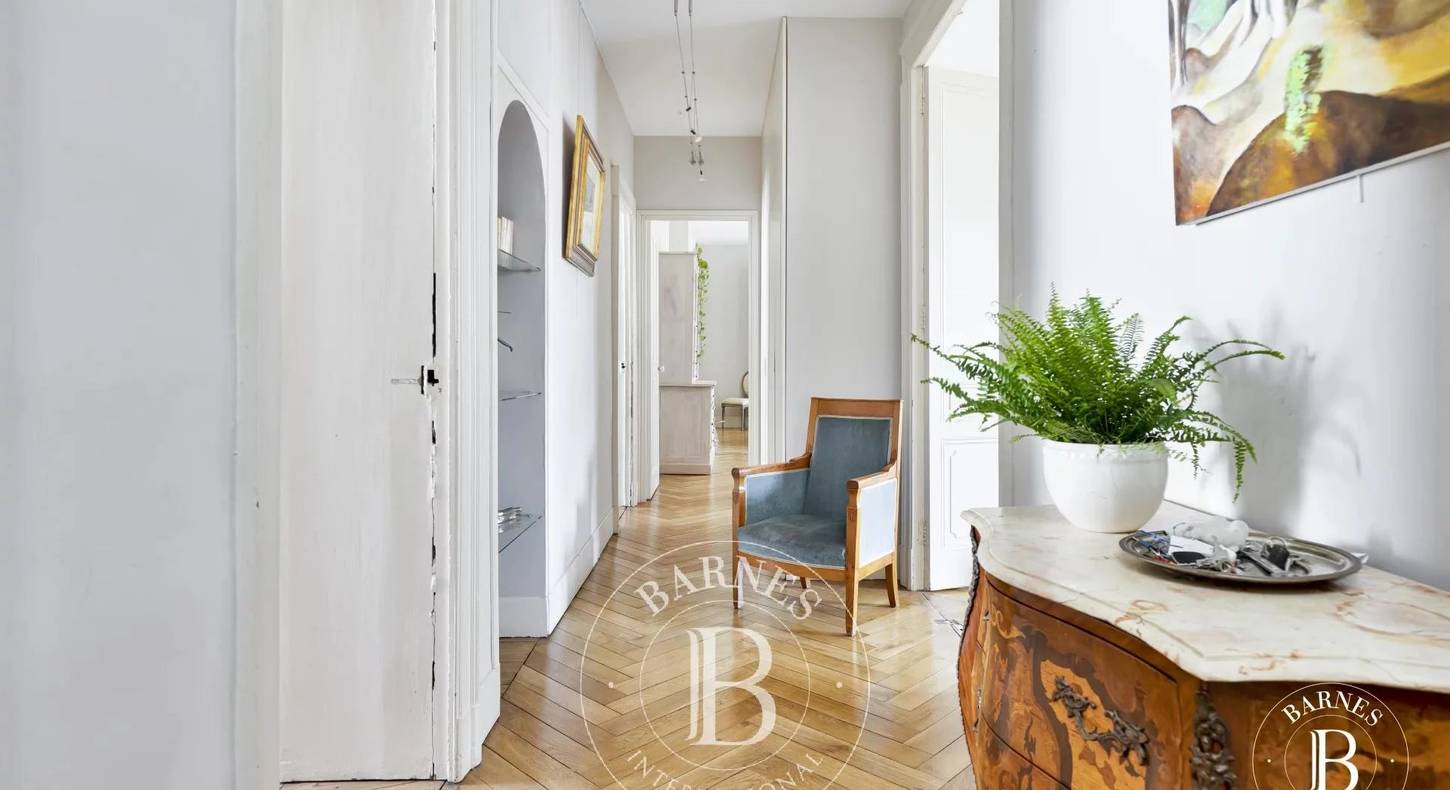 Show - BARNES Toulouse - Immobilier de luxe, appartements et maisons de prestige à Toulouse