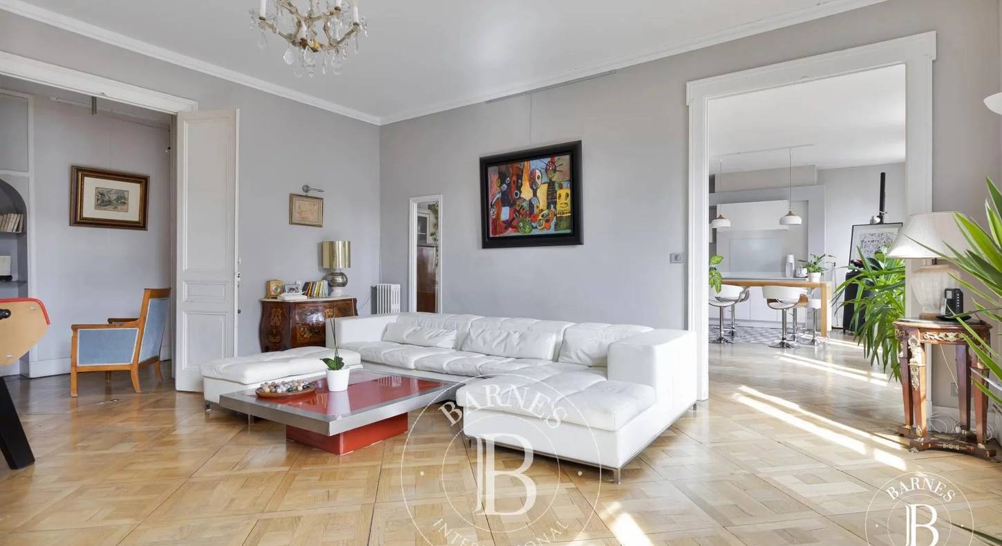 Show - BARNES Toulouse - Immobilier de luxe, appartements et maisons de prestige à Toulouse