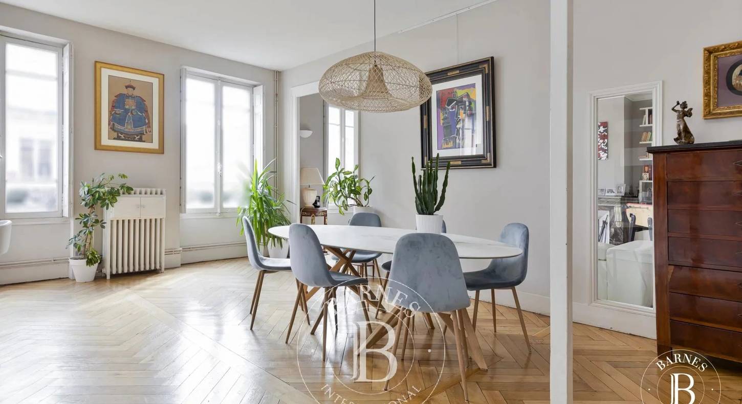 Show - BARNES Toulouse - Immobilier de luxe, appartements et maisons de prestige à Toulouse