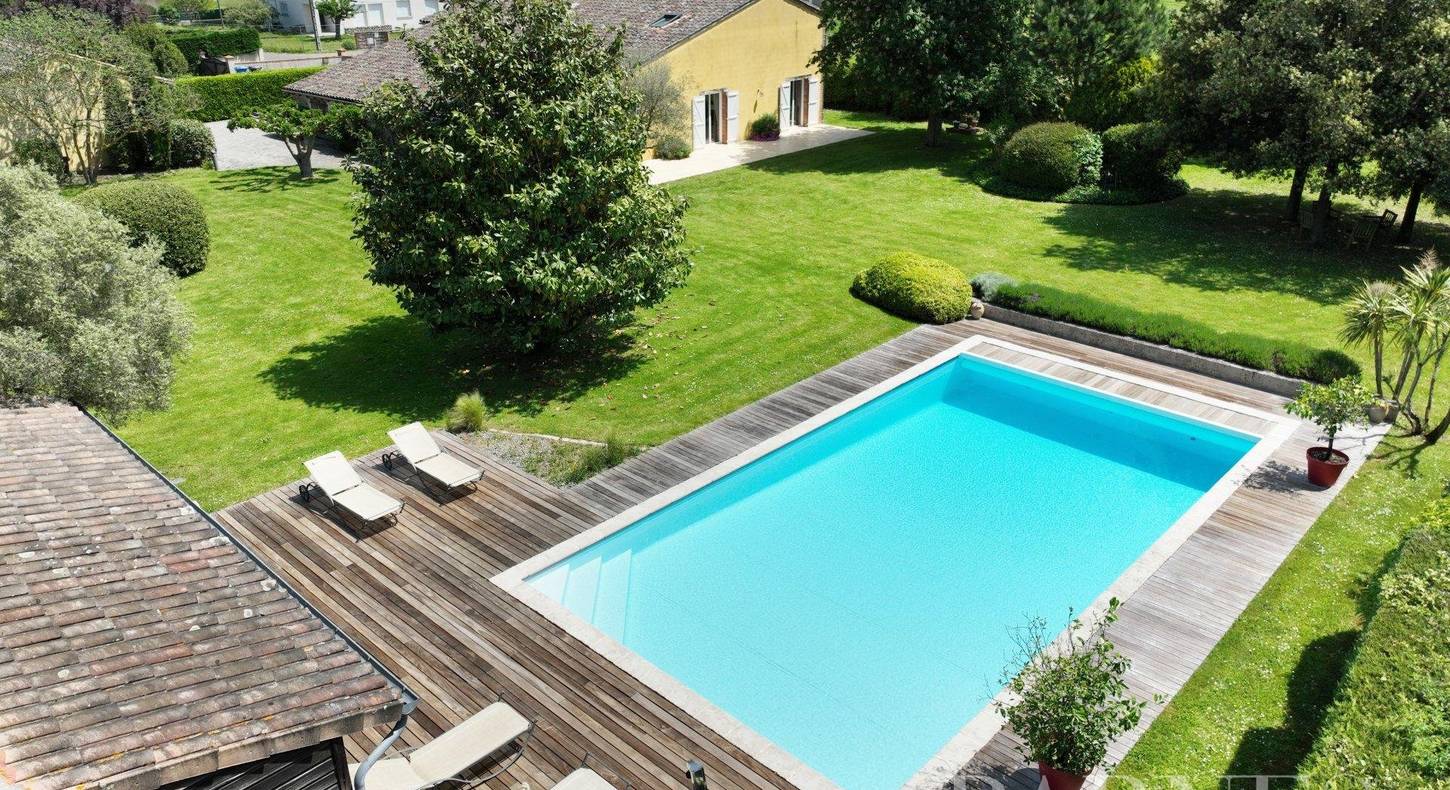 Show - BARNES Toulouse - Immobilier de luxe, appartements et maisons de prestige à Toulouse