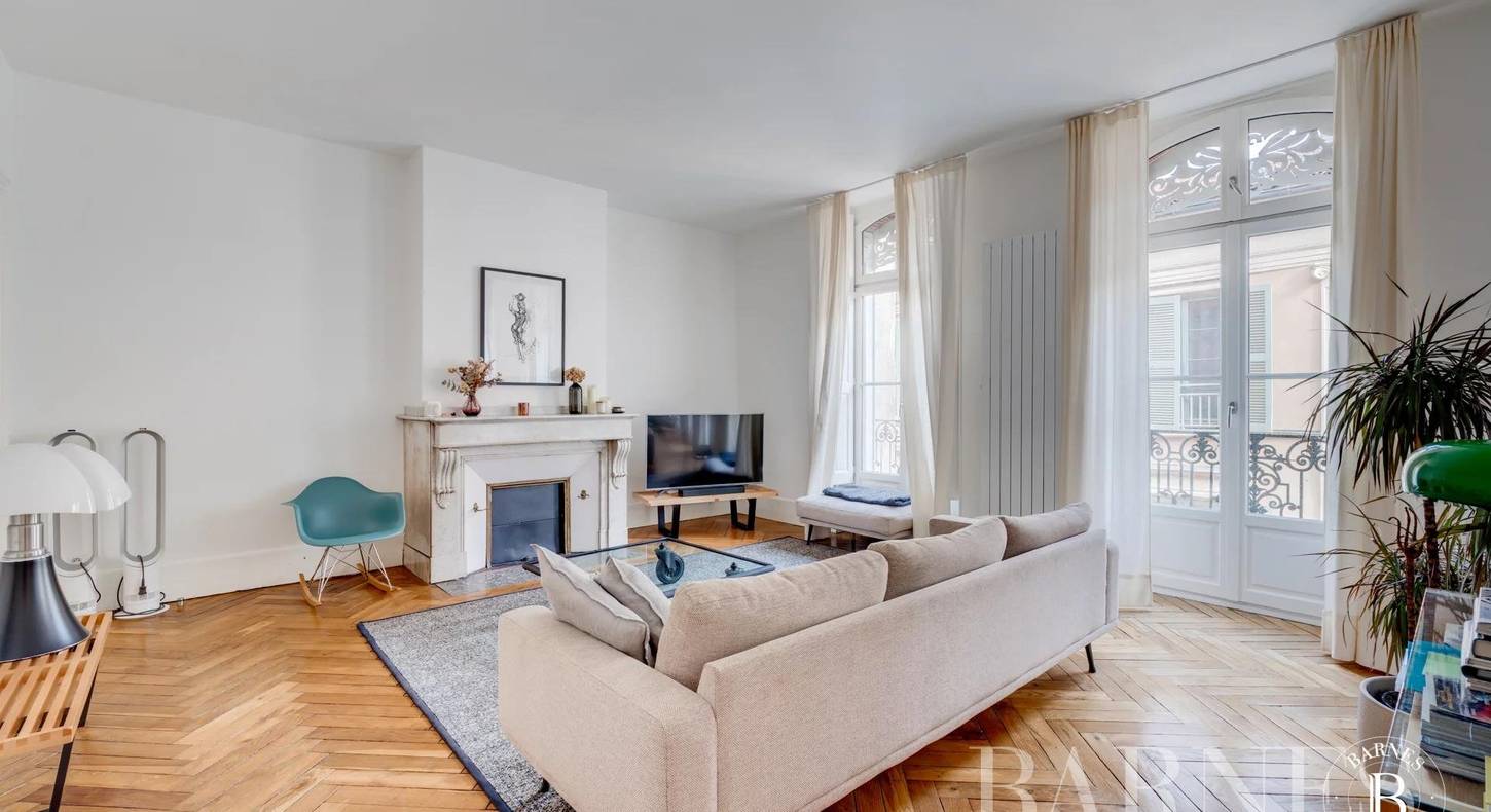 Show - BARNES Agency, luxury real estate in Toulouse