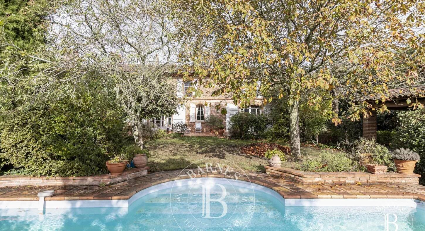 Show - BARNES Agency, luxury real estate in Toulouse