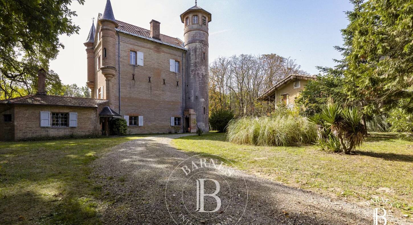 Show - BARNES Agency, luxury real estate in Toulouse