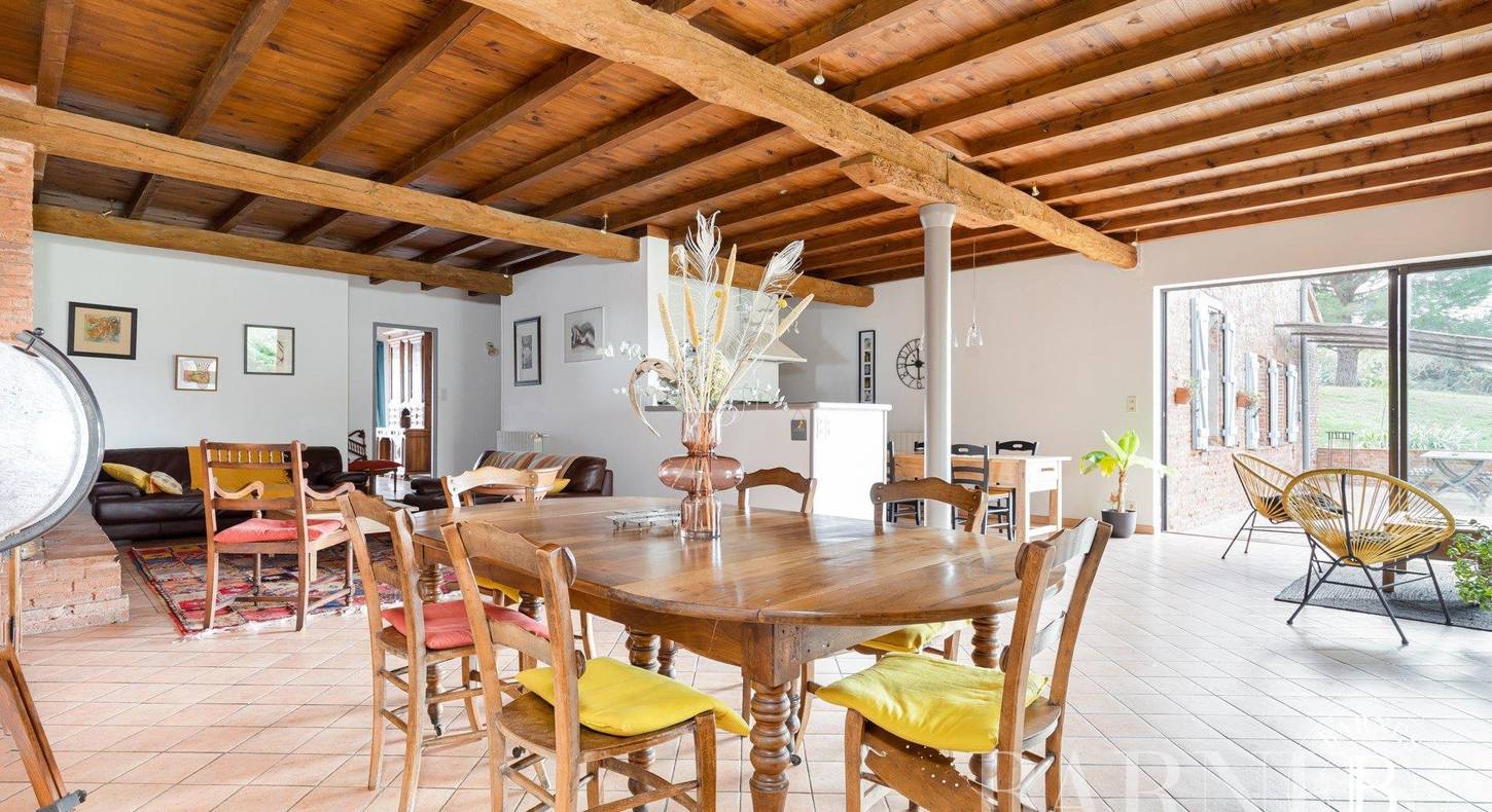 Show - BARNES Agency, luxury real estate in Toulouse