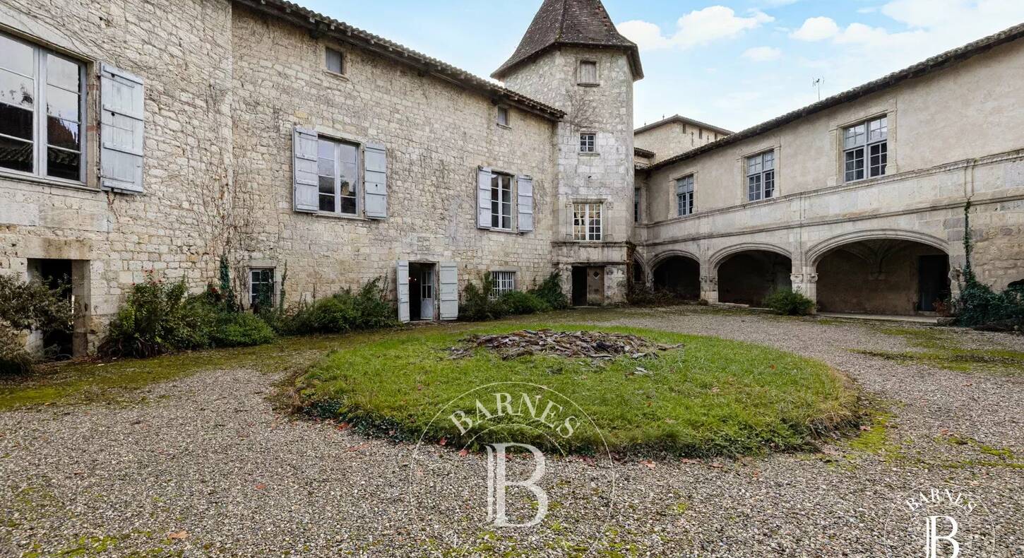 Show - BARNES Toulouse - Immobilier de luxe, appartements et maisons de prestige à Toulouse
