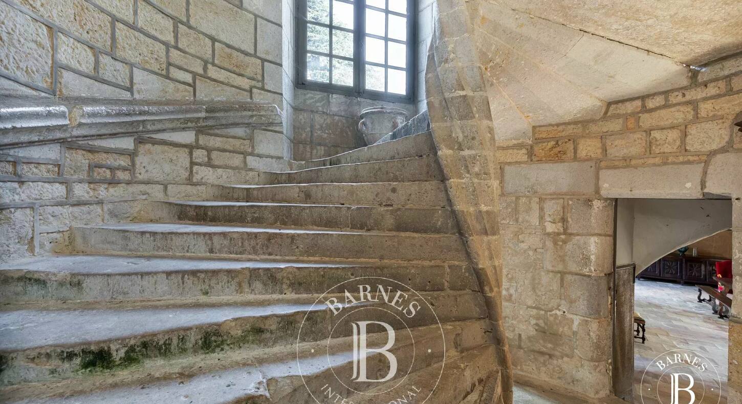 Show - BARNES Toulouse - Immobilier de luxe, appartements et maisons de prestige à Toulouse