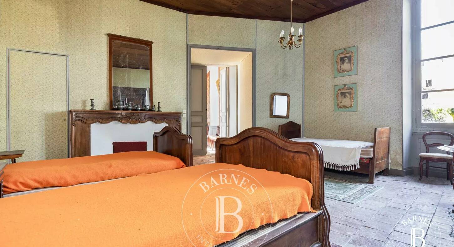 Show - BARNES Toulouse - Immobilier de luxe, appartements et maisons de prestige à Toulouse