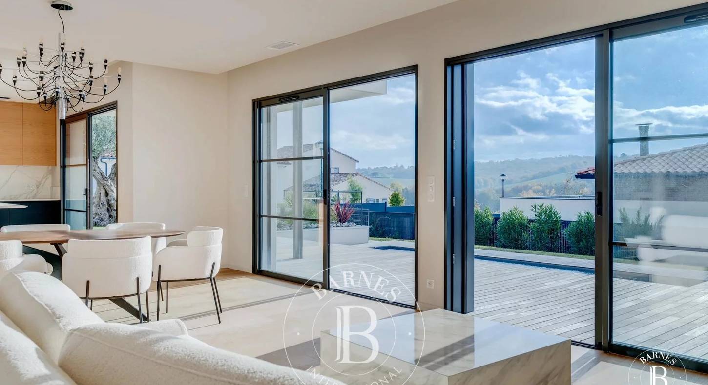 Show - BARNES Toulouse - Immobilier de luxe, appartements et maisons de prestige à Toulouse