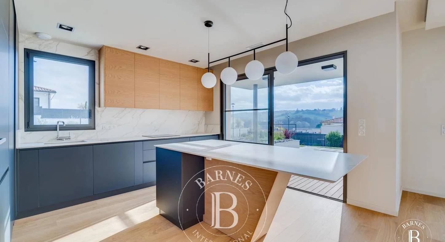 Show - BARNES Toulouse - Immobilier de luxe, appartements et maisons de prestige à Toulouse
