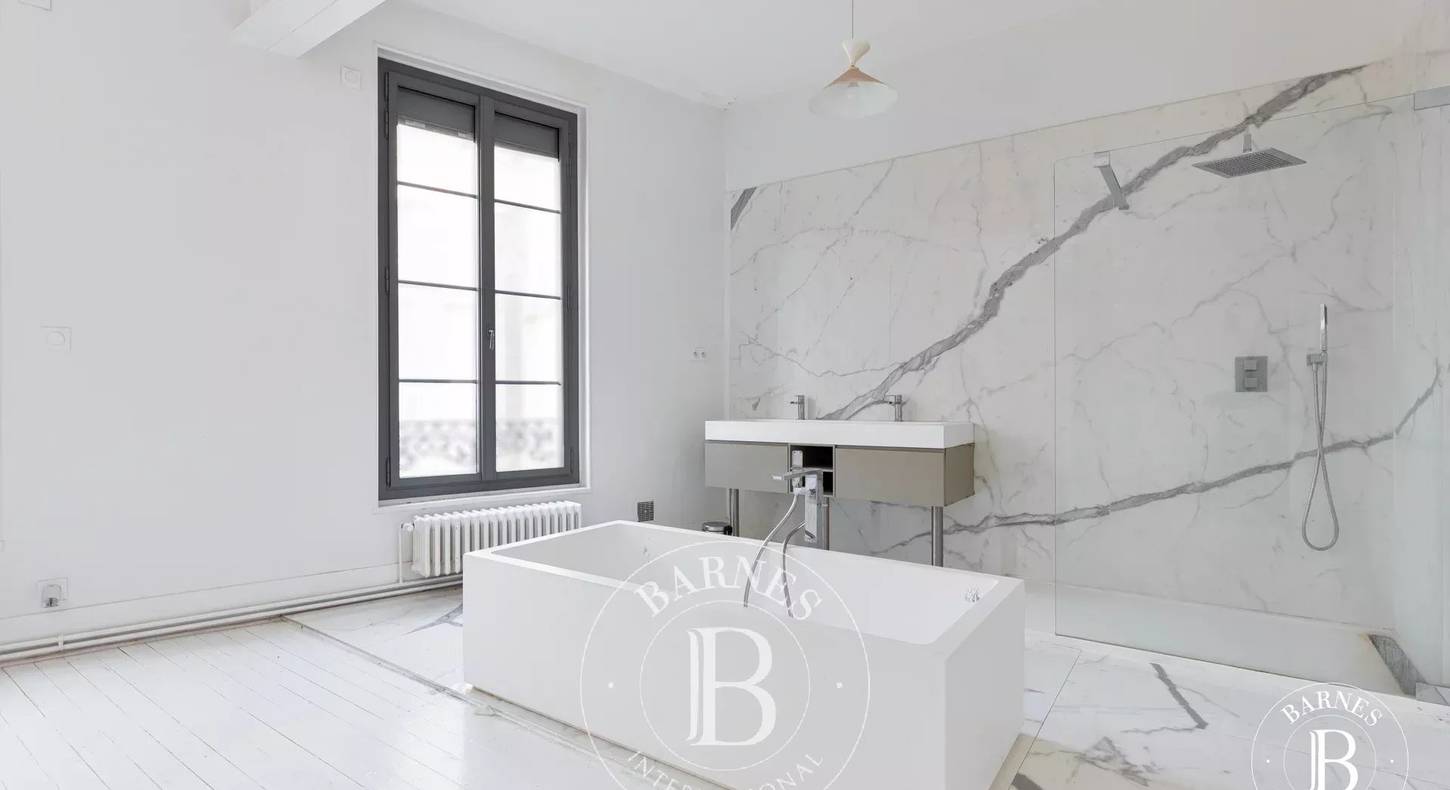 Show - BARNES Agency, luxury real estate in Toulouse