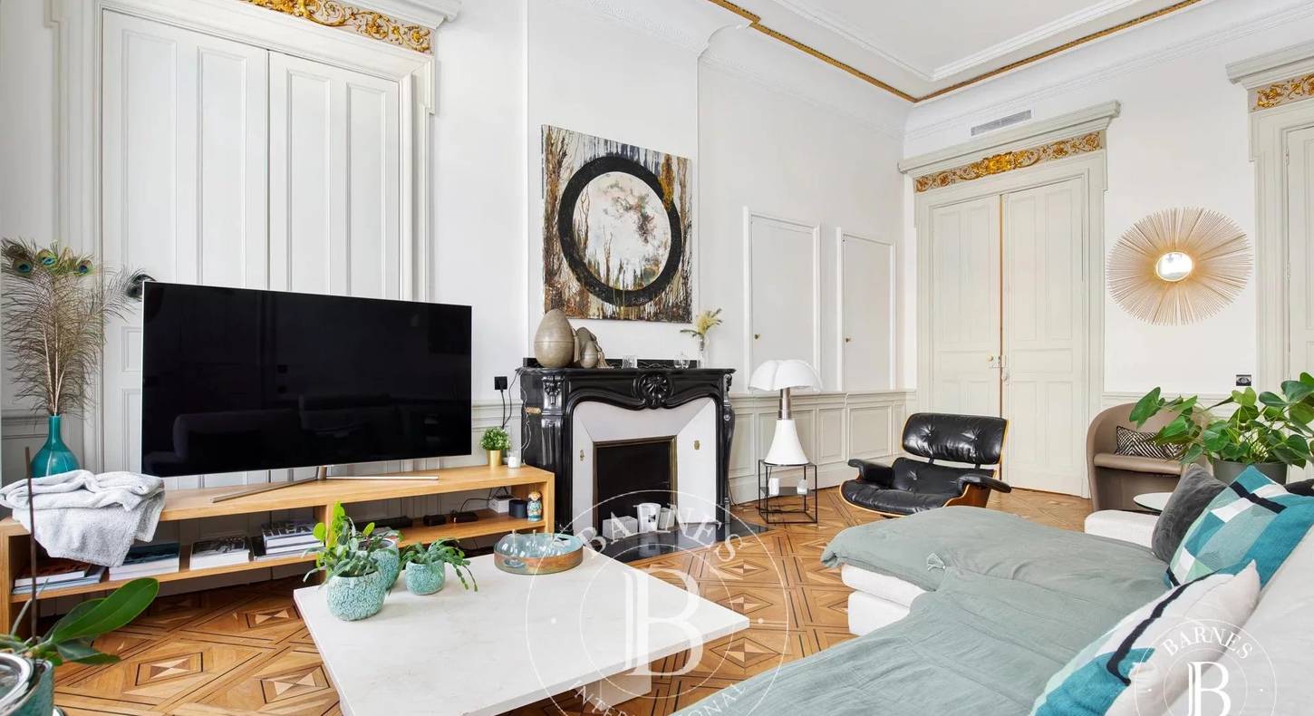 Show - BARNES Agency, luxury real estate in Toulouse