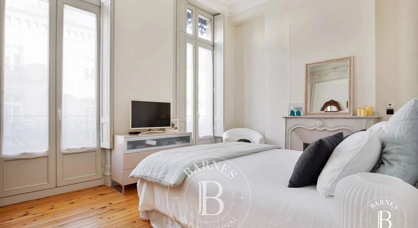 Show - BARNES Agency, luxury real estate in Toulouse