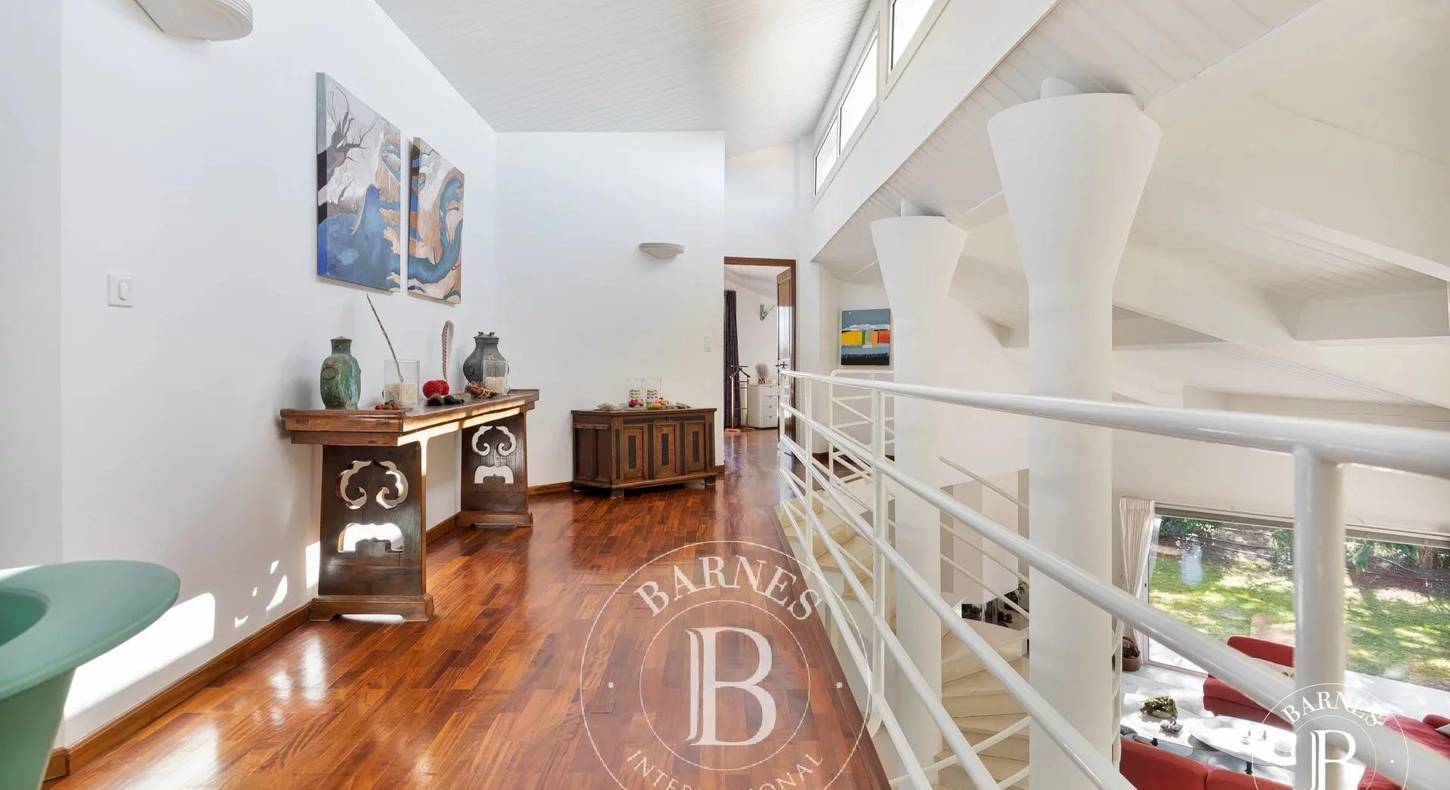 Show - BARNES Toulouse - Immobilier de luxe, appartements et maisons de prestige à Toulouse