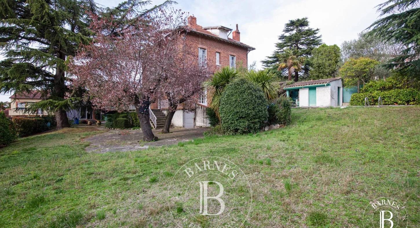 Show - BARNES Toulouse - Immobilier de luxe, appartements et maisons de prestige à Toulouse