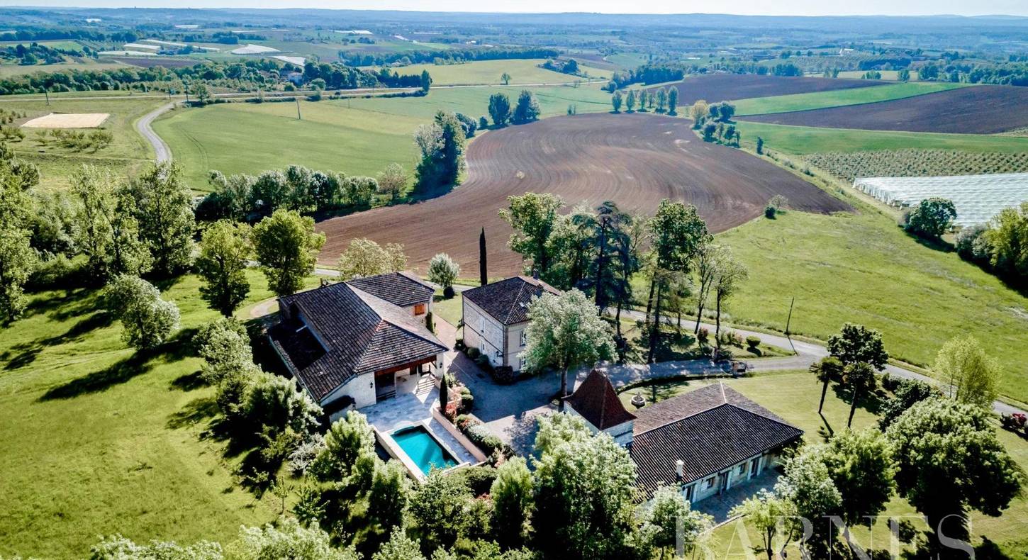 Show - BARNES Toulouse - Immobilier de luxe, appartements et maisons de prestige à Toulouse