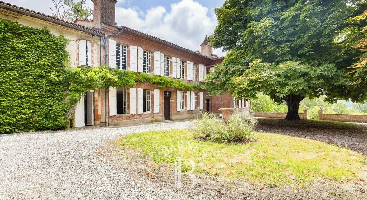 Show detail - BARNES Toulouse - Immobilier de luxe, appartements et maisons de prestige à Toulouse